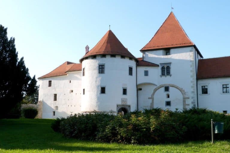 Baroque Varaždin and Mystic Trakošćan Castle
